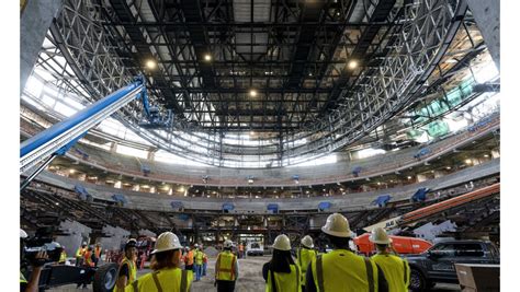 Steel framework for 2-sided halo board in place at LA Clippers’ new arena